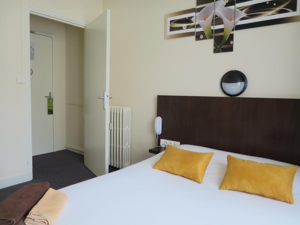 Hotel De La Paix Caen Zimmer foto